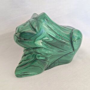 Malachite styalised lion 601 gm