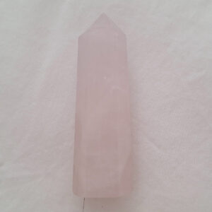 Rose quartz Tower 6+cm 44 gm