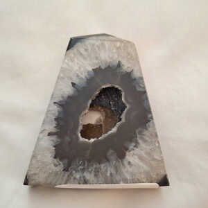 Black Agate, Onyx Geode Tower 93gm 7cm