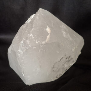 Quartz Point Crystal 690 gm