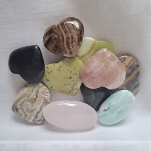 Mixed Stones Small Hearts and palm stones Approx 15 gm