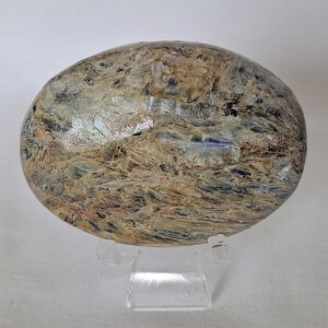 Kyanite Palm 144 gm