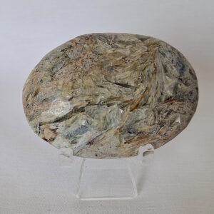 Kyanite Palm 78 gm